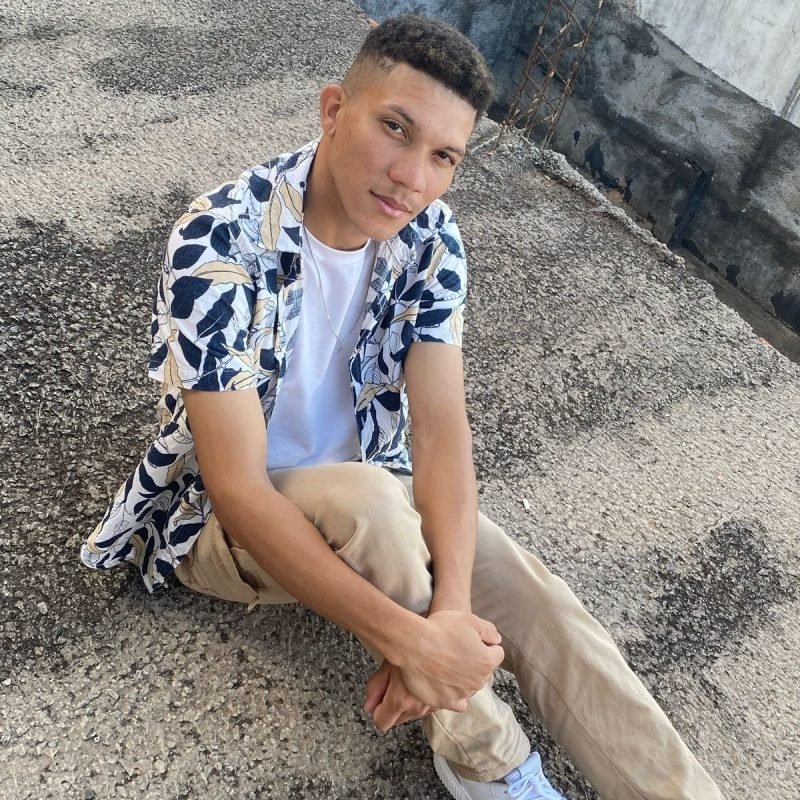 entry-file-a239b73024fcdf1e9656f360a95ec665